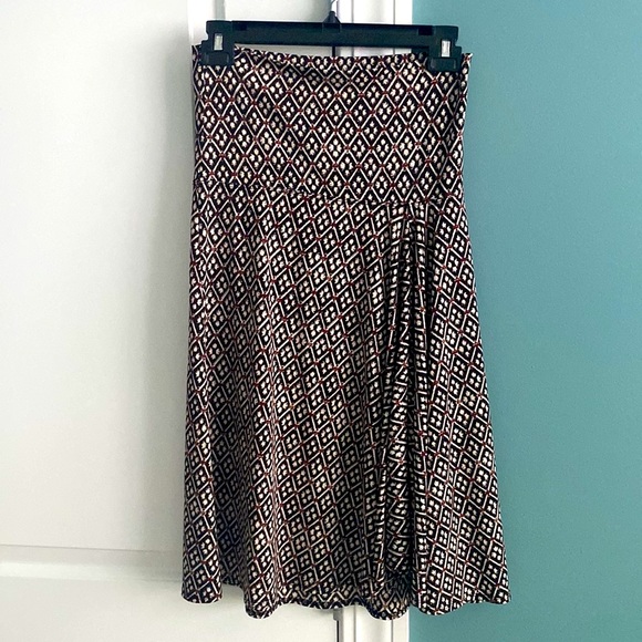 SASSY COMFY MAX STUDIO SKIRT - Picture 5 of 10